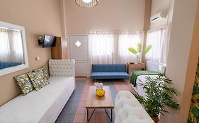 Family Inn Apartments&Suites